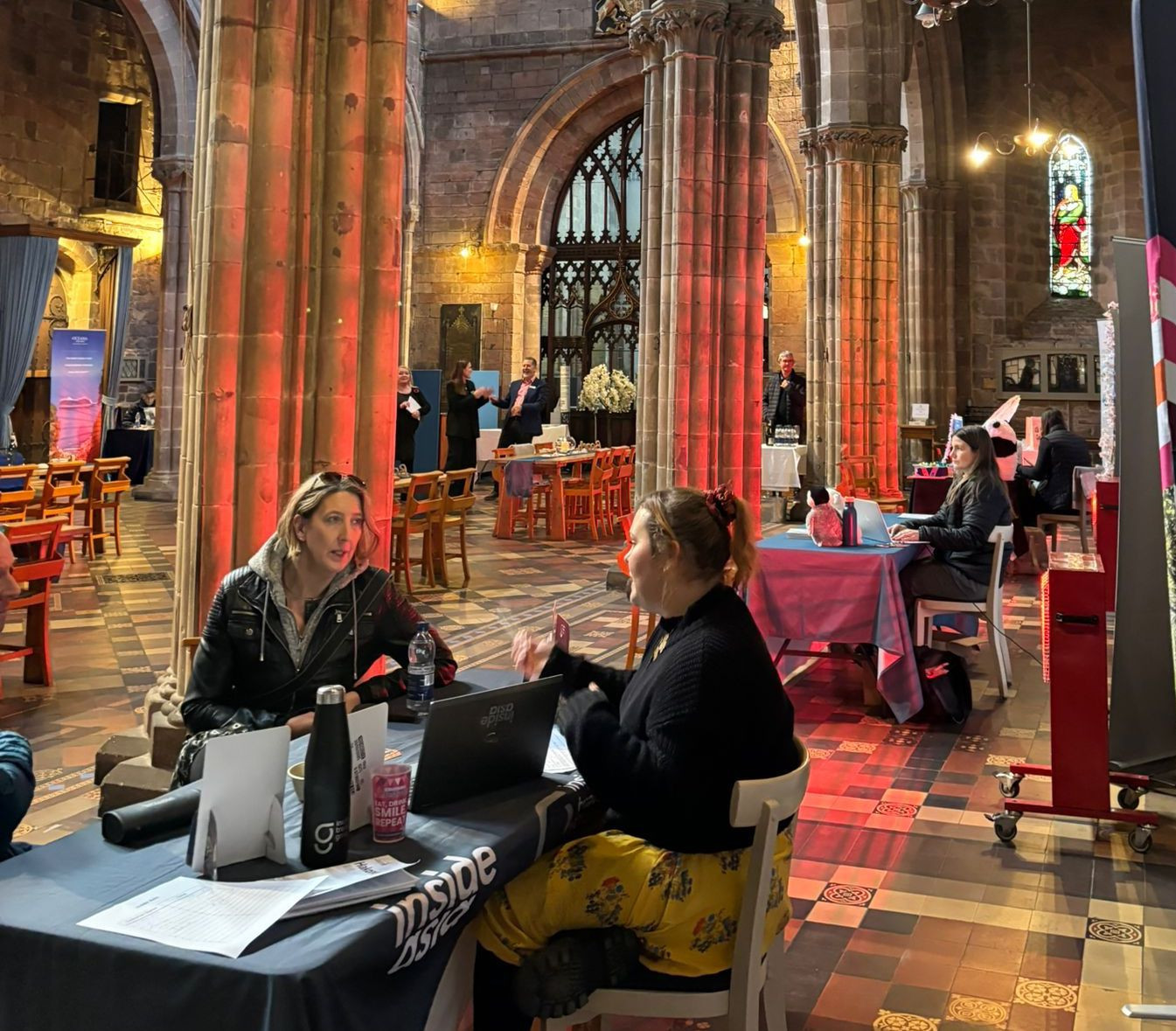 Travel showcase